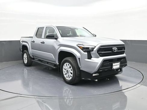 Used 2024 Toyota Tacoma SR RWD image 21