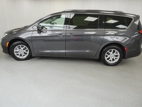 Certified 2021 Chrysler Pacifica Touring-L FWD image 15