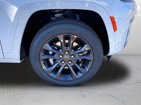 New 2026 Jeep Grand Cherokee L Limited image 36