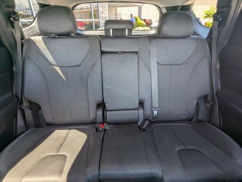 Used 2019 Hyundai Santa Fe SE AWD/4WD image 21