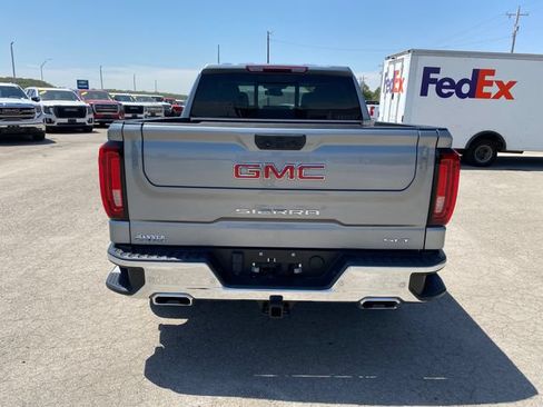 Used 2024 GMC Sierra 1500 SLT AWD/4WD image 5