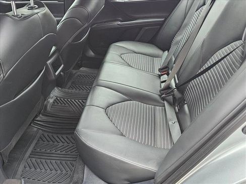 Used 2023 Toyota Camry SE image 15