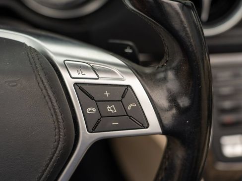 Used 2013 Mercedes-Benz SL 550 image 29