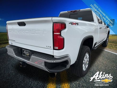 Used 2025 Chevrolet Silverado 3500 LTZ w/ LTZ Premium Package image 8