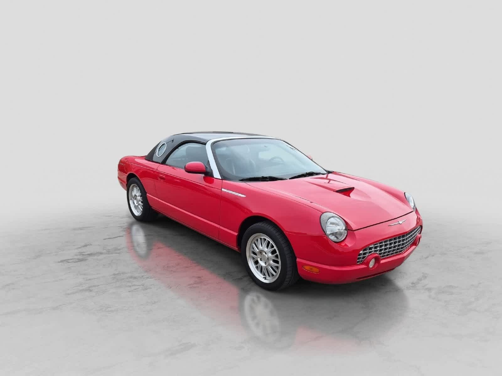 Used 2005 Ford Thunderbird RWD image 2