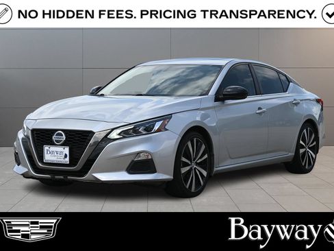 Used 2019 Nissan Altima 2.5 SR w/ SR Premium Package FWD image 1