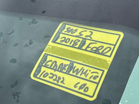 Used 2018 Ford C-MAX Titanium image 3