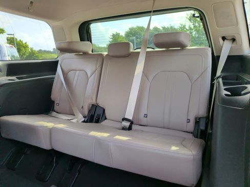 Used 2024 Ford Expedition Limited RWD image 36