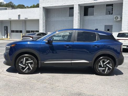 Certified 2025 Nissan Kicks SV FWD image 2