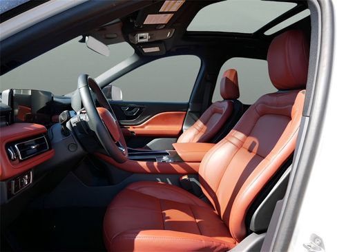 Used 2025 Lincoln Aviator Reserve w/ Illumination Package image 10