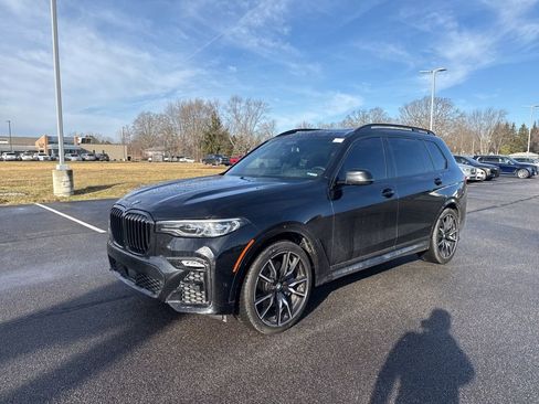 Used 2020 BMW X7 xDrive40i w/ M Sport Package image 3