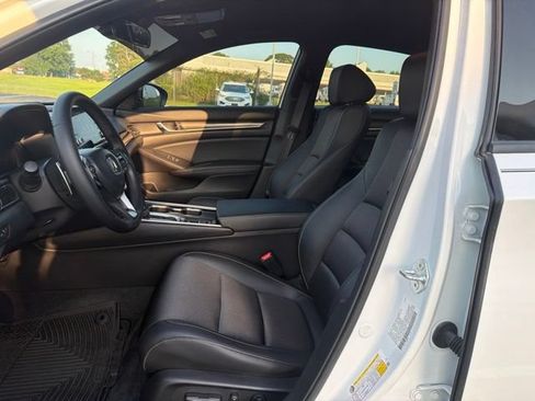 Used 2022 Honda Accord Sport image 8
