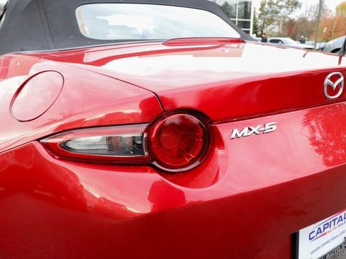 Used 2016 MAZDA MX-5 Miata Sport image 19