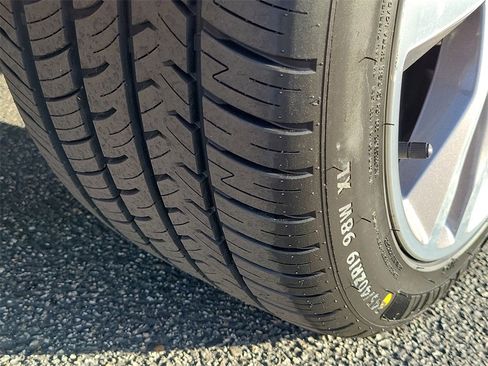 Used 2024 Chevrolet Malibu LT image 28