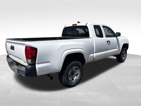 Used 2019 Toyota Tacoma SR AWD/4WD image 3