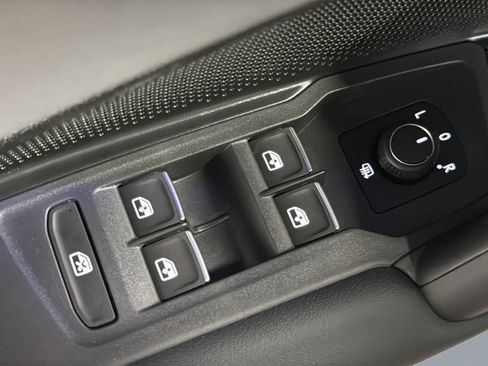 New 2026 Volkswagen Tiguan SE R-Line AWD/4WD image 15