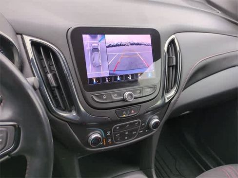 Used 2022 Chevrolet Equinox RS w/ Infotainment Package image 30