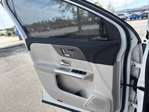 Used 2022 Mercedes-Benz GLA 250 image 14