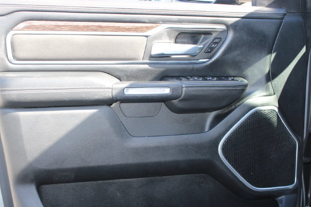 Used 2019 RAM 1500 Laramie AWD/4WD image 15