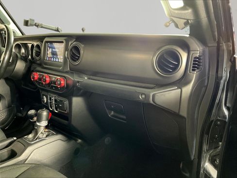 Used 2021 Jeep Gladiator Sport AWD/4WD image 27