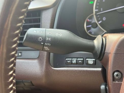 Used 2020 Lexus RX 350L Premium w/ Premium Package AWD/4WD image 29