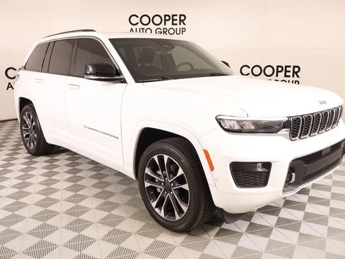 Used 2023 Jeep Grand Cherokee Overland w/ Luxury Tech Group IV AWD/4WD image 1
