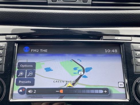 Used 2017 Nissan Rogue SV w/ SV Premium Package image 14