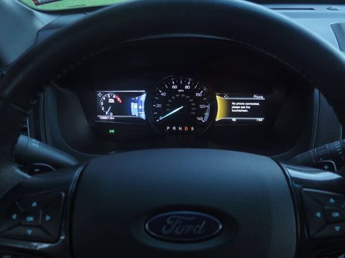 Used 2016 Ford Explorer XLT w/ Equipment Group 202A AWD/4WD image 8