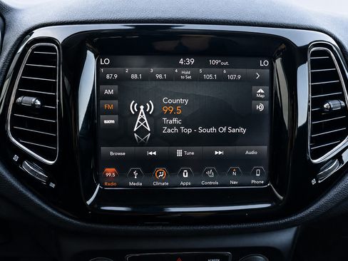 Used 2018 Jeep Compass Limited w/ Navigation Group AWD/4WD image 33