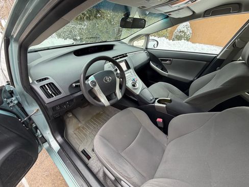 Used 2013 Toyota Prius Plug-In Hybrid image 20
