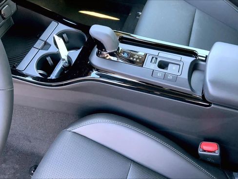 New 2026 Toyota Prius XLE image 7