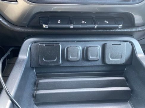 Used 2018 Chevrolet Silverado 1500 LT image 20