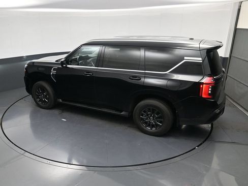 Used 2025 Nissan Armada SV AWD/4WD image 32