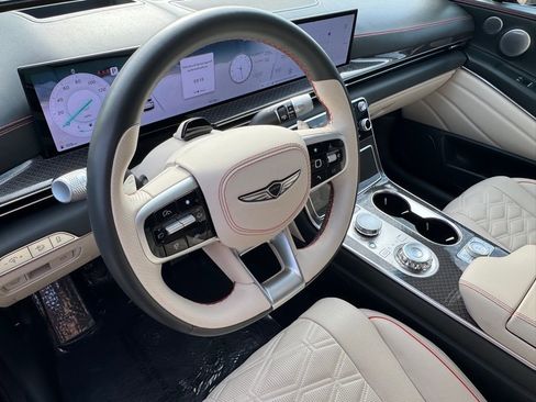 Used 2025 Genesis GV80 3.5T e-SC image 17