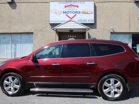 Used 2017 Chevrolet Traverse Premier w/ LPO, 'HIT The Road' Package AWD/4WD image 5
