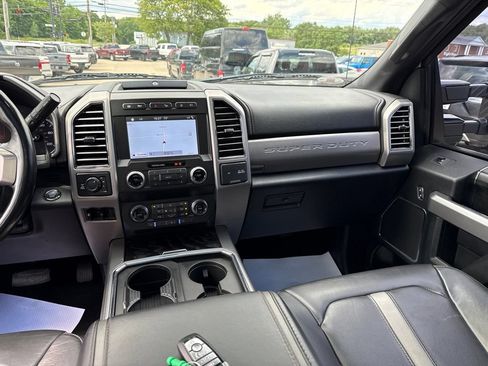 Used 2019 Ford F350 Platinum w/ Platinum Ultimate Package AWD/4WD image 13
