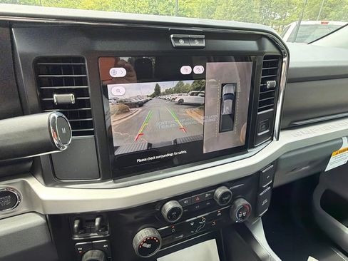 New 2026 Ford F250 XLT w/ XLT Premium Package AWD/4WD image 3