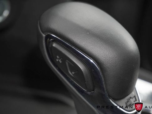 Used 2023 Chevrolet Traverse High Country AWD/4WD image 46
