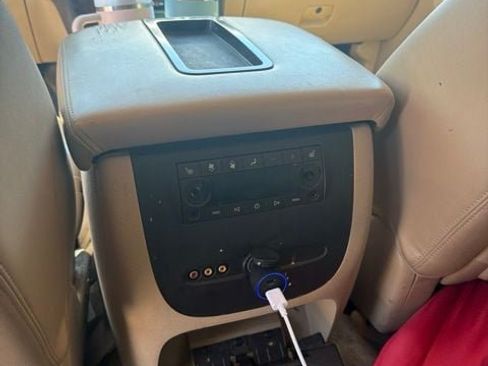 Used 2012 GMC Yukon XL Denali RWD image 13