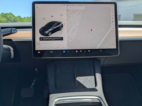 Used 2024 Tesla Model Y Long Range AWD/4WD image 19