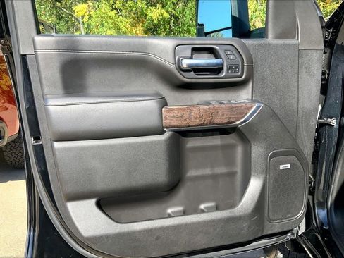 Used 2023 GMC Sierra 3500 Denali w/ Denali Ultimate Package image 22