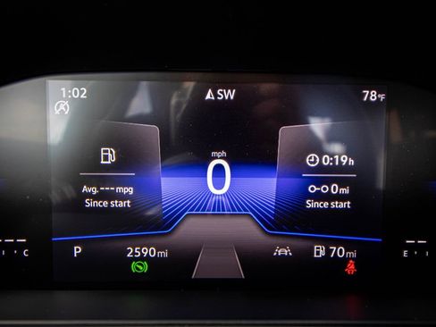 Used 2025 Volkswagen Taos SE FWD image 39