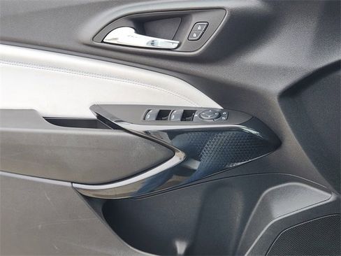 Certified 2024 Chevrolet Trax LT w/ Driver Confidence Package image 23