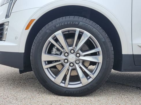 Used 2025 Cadillac XT5 Premium Luxury w/ Technology Package FWD image 7