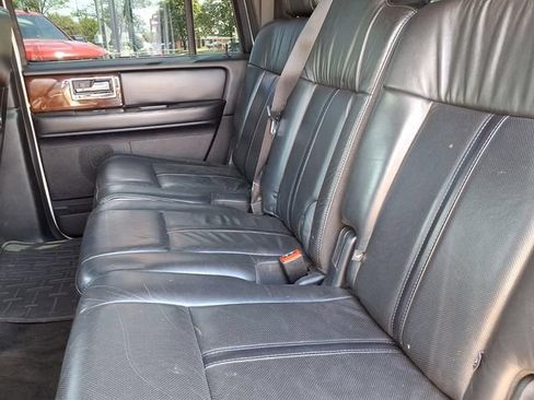 Used 2016 Lincoln Navigator L Select AWD/4WD image 7