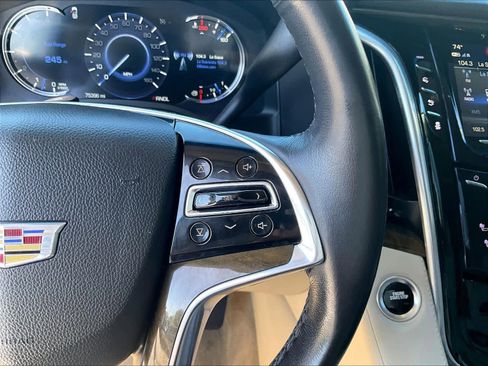 Used 2019 Cadillac Escalade Luxury AWD/4WD image 20
