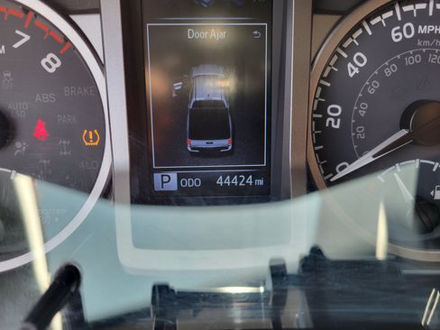 Used 2023 Toyota Tacoma SR5 RWD image 19