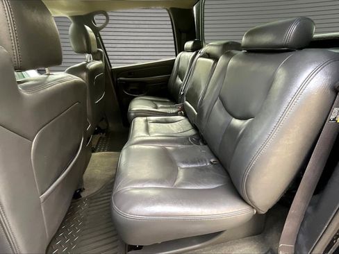 Used 2004 Chevrolet Silverado 2500 LT w/ Skid Plate Package image 21