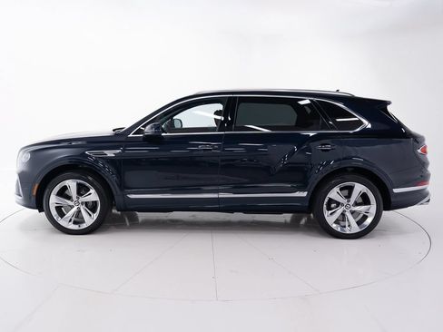 Used 2023 Bentley Bentayga Extended Wheelbase AWD/4WD image 2