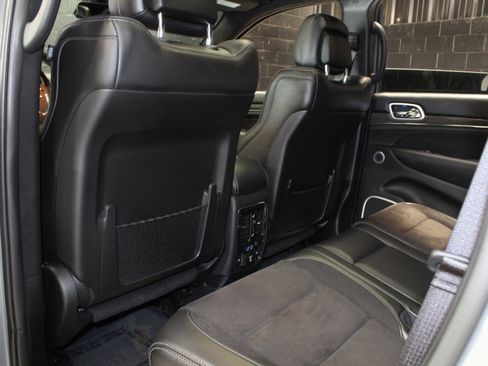 Used 2020 Jeep Grand Cherokee SRT AWD/4WD image 51